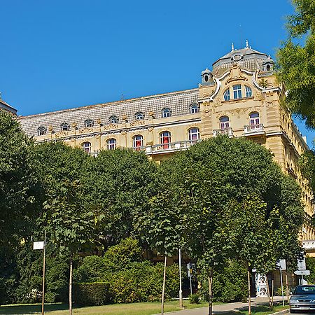 Guest House Hotel Riviera Пула Экстерьер фото